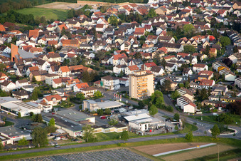 Industrial estate and company settlement "an of Tuchbleiche" with Parker Hannifin GmbH Geschaeftsbereich POLYFLEX in the district Huettenfeld in Lampertheim in the state Hesse, Germany