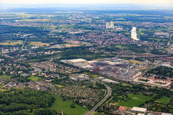 Industrial area Industrieweg Geis Tyre Logistics GmbH Hanau and Goodyear Germany in Hanau in the state Hesse, Germany