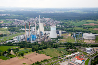 Power plants and exhaust towers of thermal power station Kraftwerk Staudinger in Grosskrotzenburg in the state Hesse, Germany