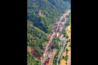 Henneburg above the village on the banks of the Main with campsite Boots-Marina from the southwest in the district Hofthiergarten in Stadtprozelten in the state Bavaria, Germany