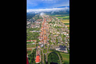 Rheinstr(B427) from the east in Kandel in the state Rhineland-Palatinate, Germany