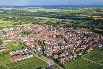 Village - view on the edge of agricultural fields and farmland in Venningen in the state Rhineland-Palatinate, Germany from above
