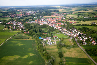 District Ingenheim in Billigheim-Ingenheim in the state Rhineland-Palatinate, Germany from above