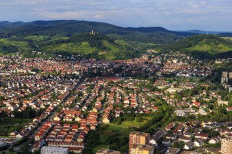 Mainzer Straße on the edge of the Odenwald from the west below the vineyards and the Starkenburg in Heppenheim in the state Hesse, Germany