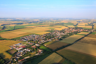 Overview of the town from the northwest in Undenheim in the state Rhineland-Palatinate, Germany