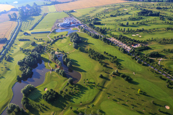 Golf Resort Gernsheim - GOLF absolute - Hof Gräbenbruch in the district Allmendfeld in Gernsheim in the state Hesse, Germany seen from above