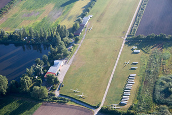 Aerial view of Gliding airfield in the district Dannstadt in Dannstadt-Schauernheim in the state Rhineland-Palatinate, Germany