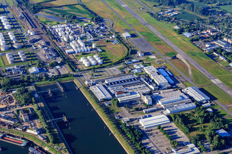 Oil port and industry around the FSL airfield Speyer/Ludwigshafen GmbH in Speyer in the state Rhineland-Palatinate, Germany