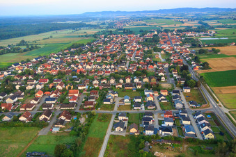 New development area Im Holderbusch in Minfeld in the state Rhineland-Palatinate, Germany out of the air