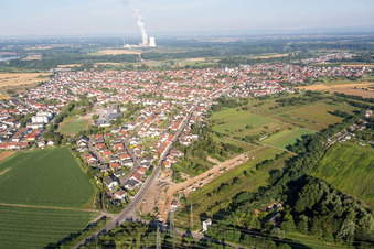 Town View of the streets and houses of the residential areas in the district Oberhausen in Oberhausen-Rheinhausen in the state Baden-Wurttemberg, Germany