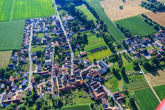 Village overview from the west in the district Kleinsteinfeld in Niederotterbach in the state Rhineland-Palatinate, Germany