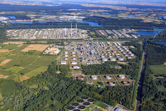 Refinery MiRO from the east between sewage treatment plant and Rhine in the district Knielingen in Karlsruhe in the state Baden-Wuerttemberg, Germany