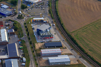Industrial area in the Speyer Valley with JET petrol station, Südpfalz Innovation Hub eG and Metallbau Sent in Rülzheim in the state Rhineland-Palatinate, Germany
