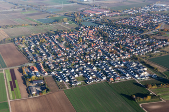 Town View of the streets and houses of the residential areas in the district Schauernheim in Dannstadt-Schauernheim in the state Rhineland-Palatinate