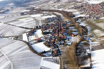 In winter in the district Klingen in Heuchelheim-Klingen in the state Rhineland-Palatinate, Germany