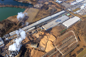 Oblique view of Konrad-Nolte-Straße industrial area across the Rhine with Rheinspan GmbH & Co. KG in Germersheim in the state Rhineland-Palatinate, Germany
