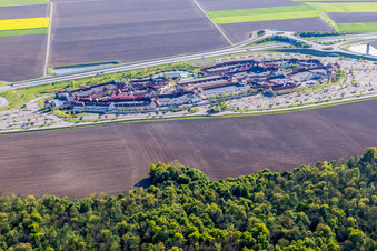 Bird's eye view of Building of the shopping center Roppenheim The Style Outlets in Roppenheim in Grand Est, France