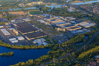 Overview of Industriepark Wörth GmbH with Mercedes-Benz Trucks in Wörth am Rhein in the state Rhineland-Palatinate, Germany from above