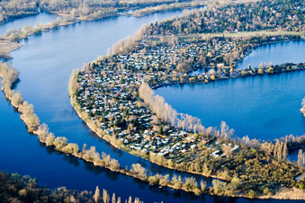 Aerial view of Lakes and beach areas on the recreation area Blaue Adria in the district Riedsiedlung in Altrip in the state Rhineland-Palatinate