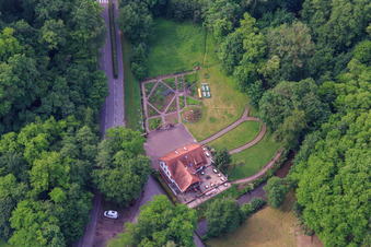 Aerial photograpy of Café and garden on the Lauter in the district Sankt Germanshof in Wissembourg in the state Bas-Rhin, France