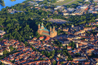 Cathedral to Speyer in the evening from the northwest in Speyer in the state Rhineland-Palatinate, Germany