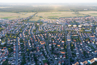 District Linkenheim in Linkenheim-Hochstetten in the state Baden-Wuerttemberg, Germany from above