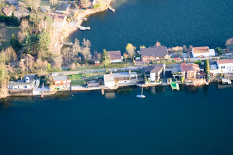 Oblique view of Middle path between Adriaweiher and Schwanenweiher in the Blue Adriatic recreation area in Altrip in the state Rhineland-Palatinate, Germany