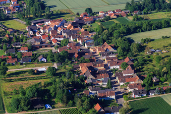 Main street from the north in the district Kleinsteinfeld in Niederotterbach in the state Rhineland-Palatinate, Germany