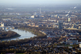 Town on the banks of the river of the Rhine river in the district Lindenhof in Mannheim in the state Baden-Wurttemberg