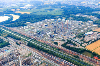 Mineral oil refinery Upper Rhine MIRO from the west in the district Knielingen in Karlsruhe in the state Baden-Wuerttemberg, Germany