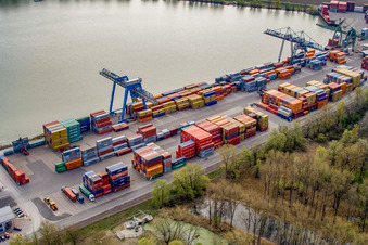 Aerial photograpy of Oberwald Industrial Estate: Rhine Port COINTARGO in Wörth am Rhein in the state Rhineland-Palatinate, Germany