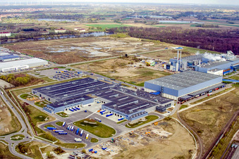 Oberwald industrial area, Palm paper mill in Wörth am Rhein in the state Rhineland-Palatinate, Germany from above