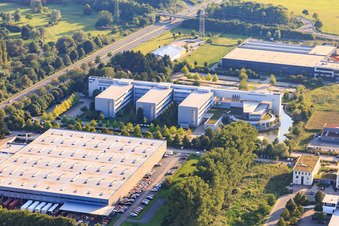 Striking building with das inserat Verlag GmbH and AVL Zöllner GmbH in Bensheim in the state Hesse, Germany