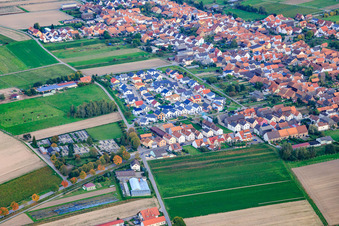 New development area Im Tabakfeld from the northwest in Hatzenbühl in the state Rhineland-Palatinate, Germany