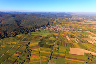 Wine-growing village on the edge of the Haardt from the south in Oberotterbach in the state Rhineland-Palatinate, Germany