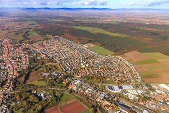 Oblique view of Overview of the town from the east in Bellheim in the state Rhineland-Palatinate, Germany