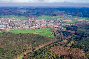 From the west in the district Lauerbach in Erbach in the state Hesse, Germany