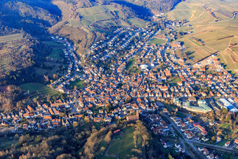 Aerial view of View of the town from the south in Albersweiler in the state Rhineland-Palatinate, Germany