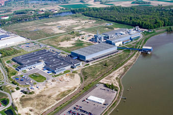 Aerial photograpy of Oberwald industrial area: Palm paper mill in Wörth am Rhein in the state Rhineland-Palatinate, Germany
