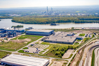 Oberwald industrial area: Palm paper mill in Wörth am Rhein in the state Rhineland-Palatinate, Germany from the plane
