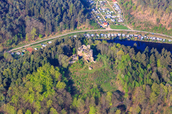 Aerial view of Neudahner Weiher campsite - Günther Jacobi and Moosbachtal campsite - J. Horlemann Erben GbR in Dahn in the state Rhineland-Palatinate, Germany