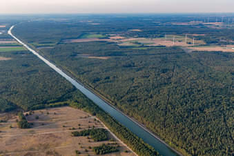 Elbe Lateral Canal in Wendisch Evern in the state Lower Saxony, Germany