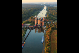 Oblique view of Boat lift and locks plants on the banks of the waterway of the Elbe side channel in Scharnebeck in the state Lower Saxony, Germany