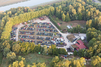 Scrapyard for recycling of cars cars and used vehicles with decomposition and aftermarket Autoverwertung Artlenburg Mark Sydow in Artlenburg in the state Lower Saxony, Germany