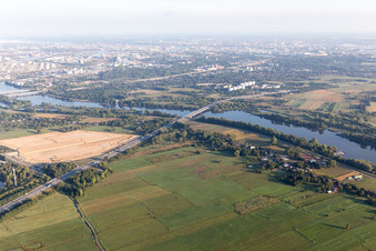 Bridge for the A1 motorway over the Süderelbe in the district Neuland in Hamburg in the state Hamburg, Germany