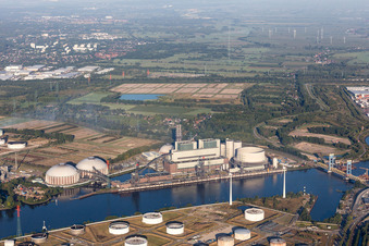 Aerial view of Tanks for oil and gas of the Vattenfall power plant Moorburg on the old Süderelbe in the district Moorburg in Hamburg in the state Hamburg, Germany