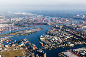 Container port of the Waltershofer Hafen behind the island of the BLG AutoTerminal Hamburg GmbH & Co. KG in the district Wilhelmsburg in Hamburg in the state Hamburg, Germany