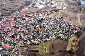 From the northwest in Hagenbach in the state Rhineland-Palatinate, Germany