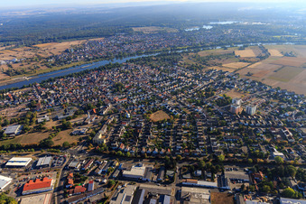 View of the town on the Main from the west in the district Klein-Krotzenburg in Hainburg in the state Hesse, Germany