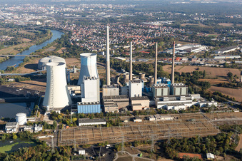 Staudinger coal and gas power plant on the Main near Hanau in Großkrotzenburg in the state Hesse, Germany